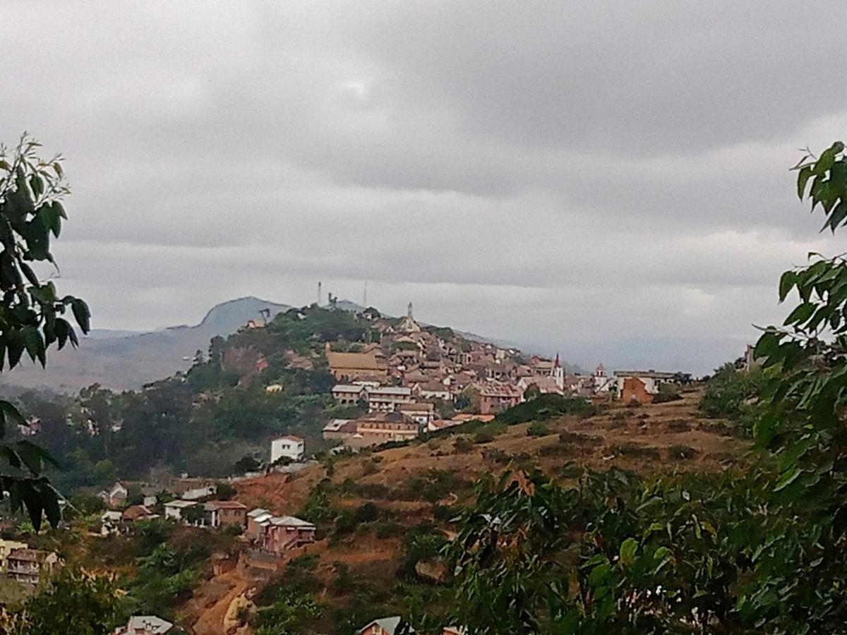 Hotel Chez Julienne Et Patrick Fianarantsoa Esterno foto